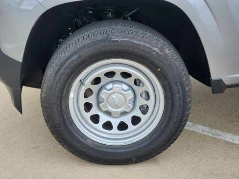 New 2026 Chevrolet Colorado W/T image 9