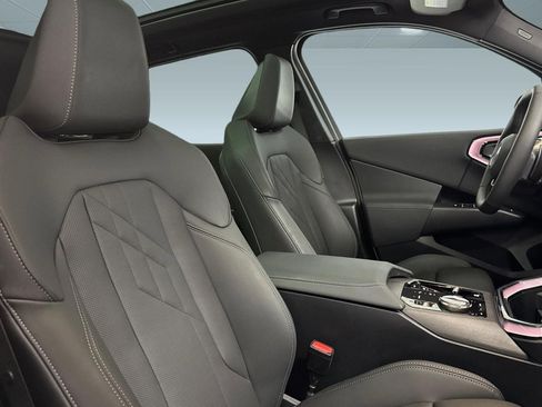 Used 2025 BMW X3 xDrive30i w/ Convenience Package image 32