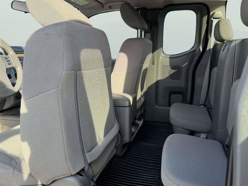 Used 2015 Nissan Frontier S RWD image 41