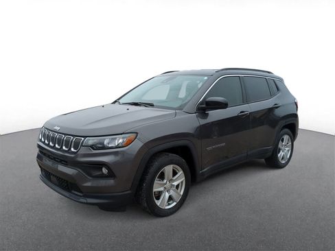 Certified 2022 Jeep Compass Latitude image 4