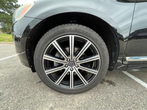 Used 2017 Volvo XC60 T6 Inscription w/ Climate Package AWD/4WD image 11