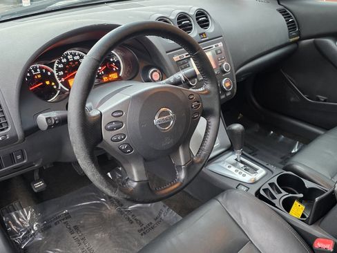 Used 2010 Nissan Altima 2.5 SL w/ SL Pkg image 10