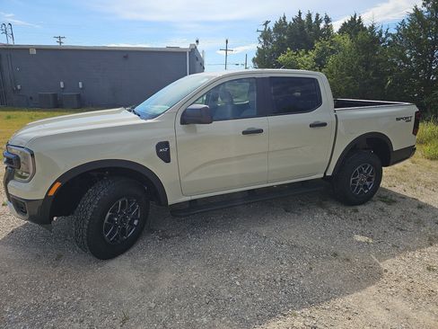 New 2026 Ford Ranger XLT w/ Equipment Group 301A High AWD/4WD image 8