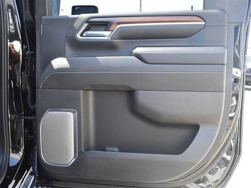 Used 2024 GMC Sierra 3500 Denali w/ Denali Reserve Package image 25