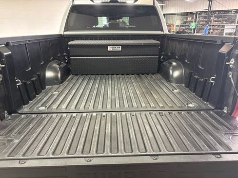 Used 2022 Toyota Tundra SR5 AWD/4WD image 12