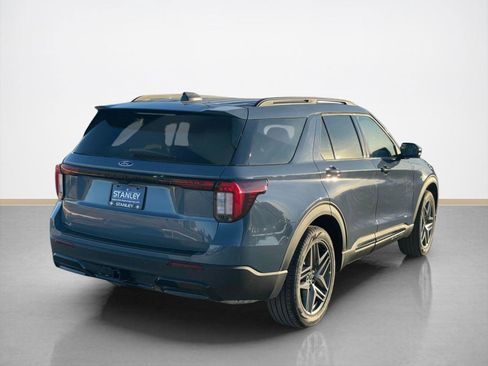 New 2026 Ford Explorer ST-Line w/ ST-Line Street Pack image 7