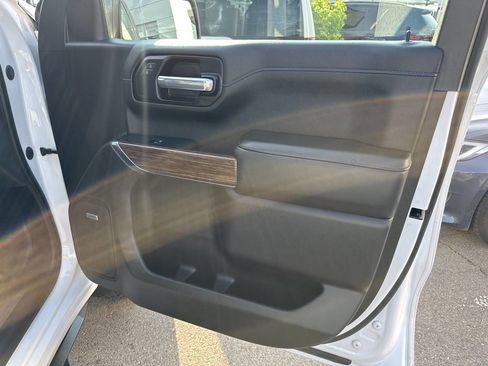 Used 2021 Chevrolet Silverado 1500 High Country image 23