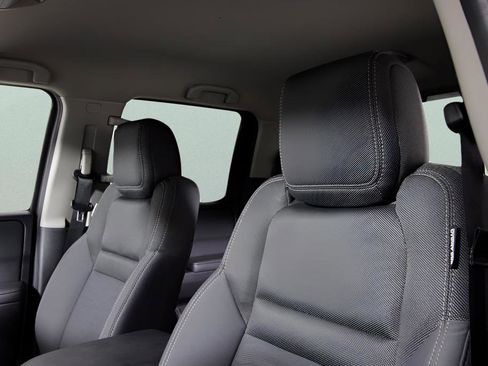 Used 2024 Nissan Frontier SV w/ SV Convenience Package image 12