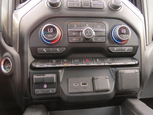 Certified 2020 Chevrolet Silverado 1500 RST AWD/4WD image 24