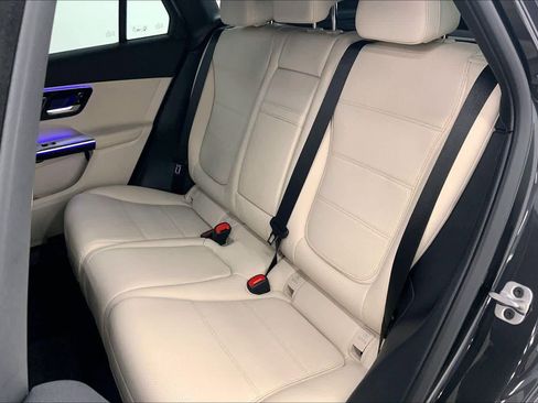 New 2026 Mercedes-Benz GLC 300 image 7