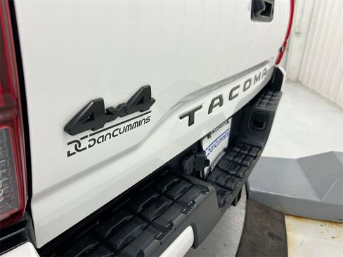 Used 2020 Toyota Tacoma SR5 image 26