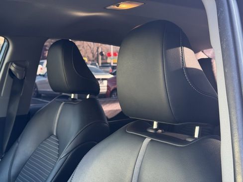 Used 2021 Toyota Camry SE image 11