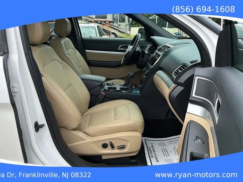Used 2016 Ford Explorer XLT w/ Equipment Group 202A AWD/4WD image 20