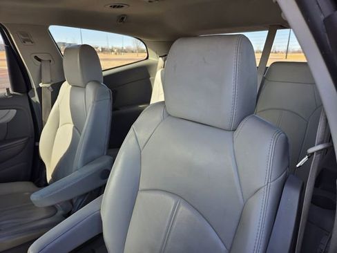 Used 2015 Chevrolet Traverse LT AWD/4WD image 41
