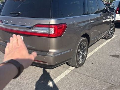 Used 2019 Lincoln Navigator L Reserve AWD/4WD image 8