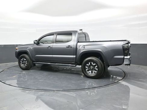 Used 2021 Toyota Tacoma TRD Off-Road AWD/4WD image 4