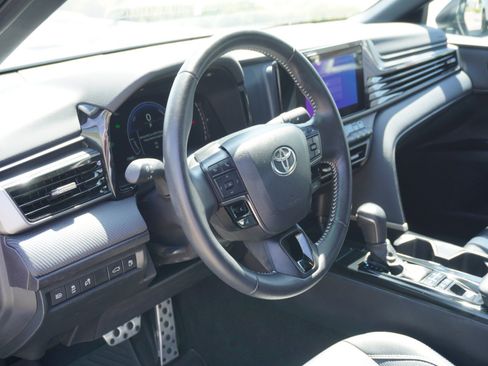 Used 2025 Toyota Camry SE w/ Convenience Package FWD image 19