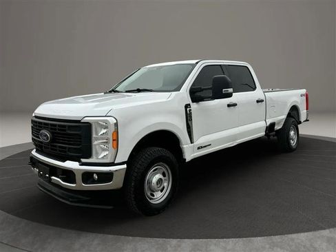 Used 2023 Ford F250 XL w/ XL Chrome Package image 1