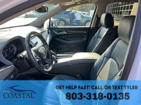 Used 2021 Buick Enclave Essence image 11