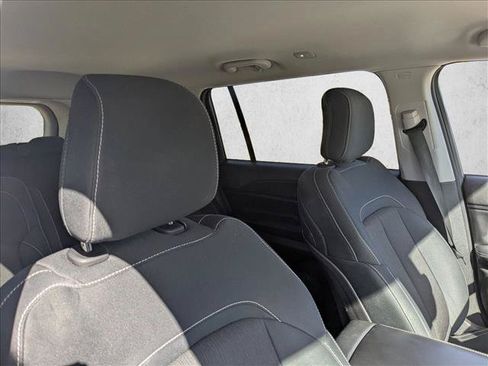 Used 2023 Jeep Grand Cherokee L Laredo RWD image 17