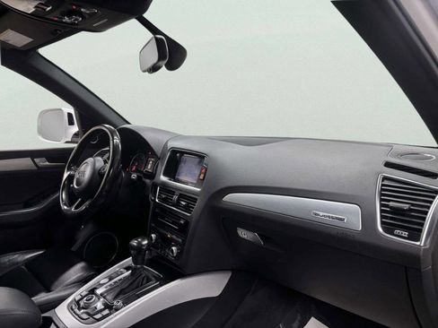 Used 2017 Audi Q5 2.0T Premium Plus w/ Technology Package image 21