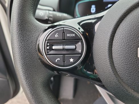 Used 2023 Kia Soul S image 12