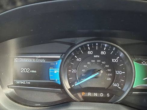 Used 2018 Ford Explorer XLT w/ Equipment Group 202A AWD/4WD image 9
