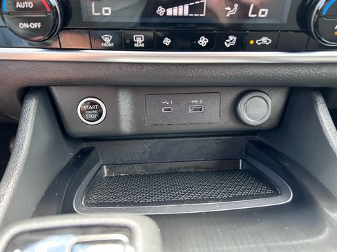 Used 2023 Nissan Rogue SV AWD/4WD image 24