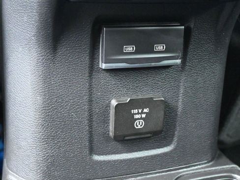 Used 2022 Jeep Wrangler Unlimited Rubicon w/ LED Lighting Group AWD/4WD image 19