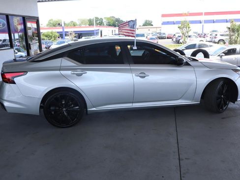 Used 2021 Nissan Altima 2.5 SR image 4