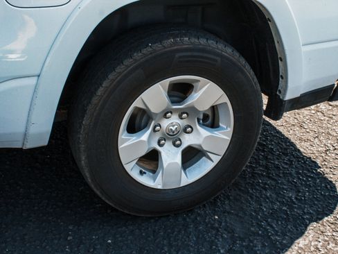 Used 2025 RAM 1500 Big Horn AWD/4WD image 7