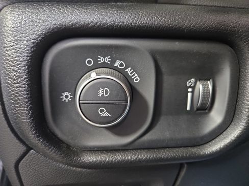 Used 2020 RAM 1500 Sport w/ Leather & Sound Group AWD/4WD image 28