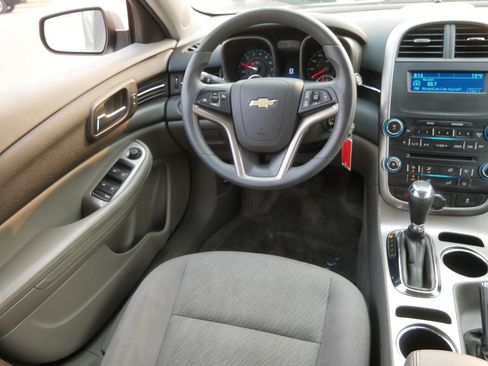 Used 2014 Chevrolet Malibu LS w/ Protection Package FWD image 9