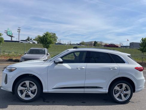 New 2026 Audi Q5 Premium Plus image 4