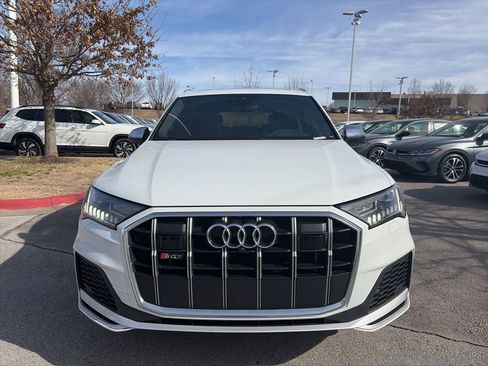 Used 2022 Audi SQ7 Premium Plus image 2