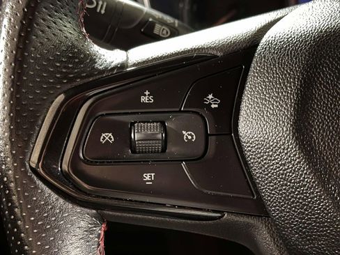 Used 2021 Chevrolet TrailBlazer RS w/ Technology Package image 23