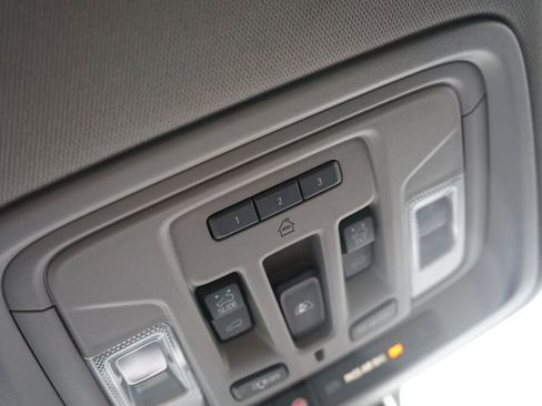 Used 2021 GMC Sierra 1500 SLT w/ SLT Premium Plus Package image 27