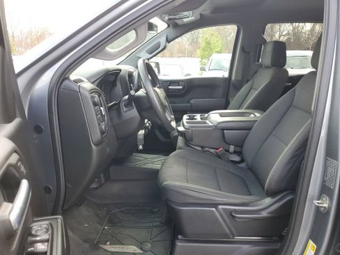 Used 2019 Chevrolet Silverado 1500 Custom w/ Custom Convenience Package AWD/4WD image 11