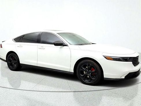 Used 2024 Honda Accord EX image 3