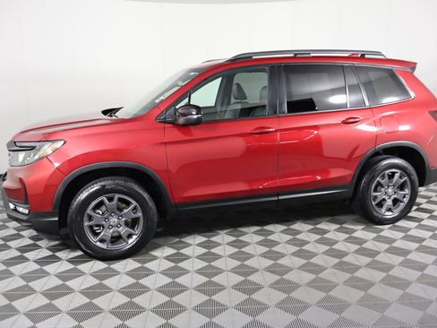 Certified 2024 Honda Passport TrailSport image 9