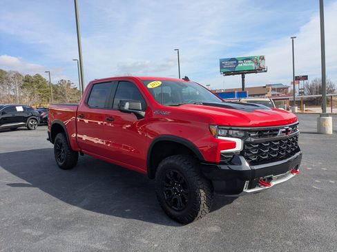 Used 2022 Chevrolet Silverado 1500 ZR2 image 3