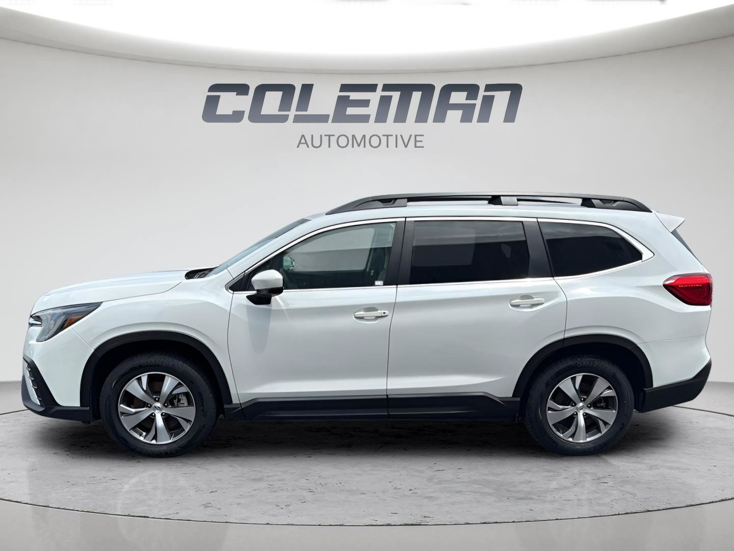 Used 2025 Subaru Ascent Premium AWD/4WD image 8