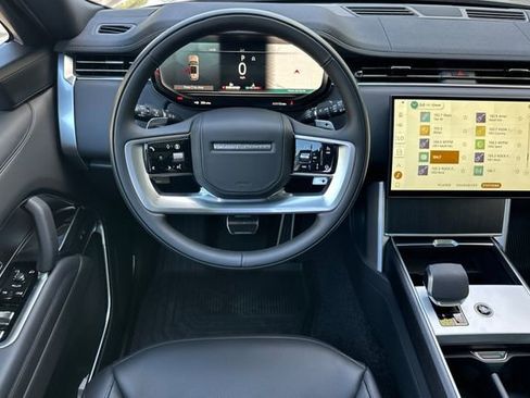 New 2026 Land Rover Range Rover Long Wheelbase SE AWD/4WD image 13
