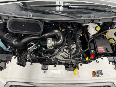 Used 2024 Ford Transit 250 Low Roof AWD w/ Exterior Upgrade Package image 23