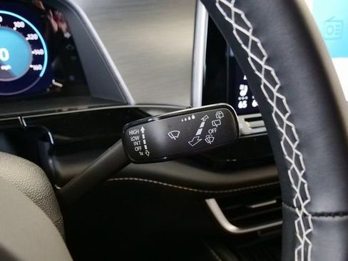 New 2026 Volkswagen Atlas Cross Sport SE image 26