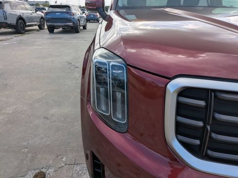 Used 2023 Kia Telluride S w/ S Sunroof Package FWD image 9