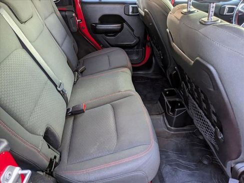 Used 2021 Jeep Wrangler Unlimited Rubicon w/ Steel Bumper Group image 18