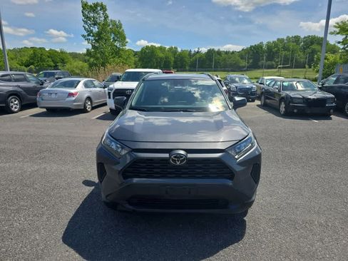 Used 2021 Toyota RAV4 LE AWD/4WD image 1