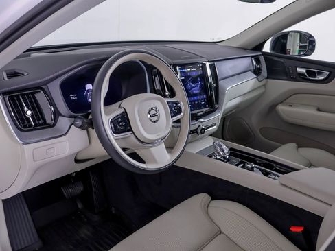 Used 2025 Volvo XC60 B5 Ultra w/ Protection Package Premier image 5