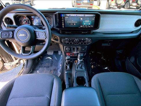 Certified 2025 Jeep Wrangler Sport AWD/4WD image 15
